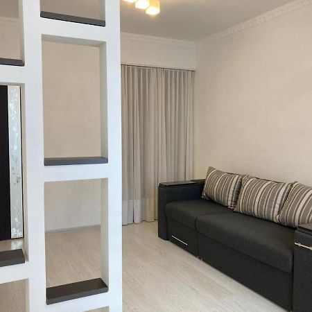 New Cosy Apartment リヴィウ エクステリア 写真