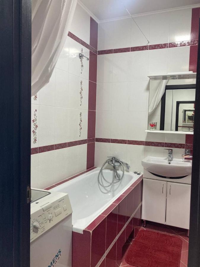 New Cosy Apartment リヴィウ エクステリア 写真