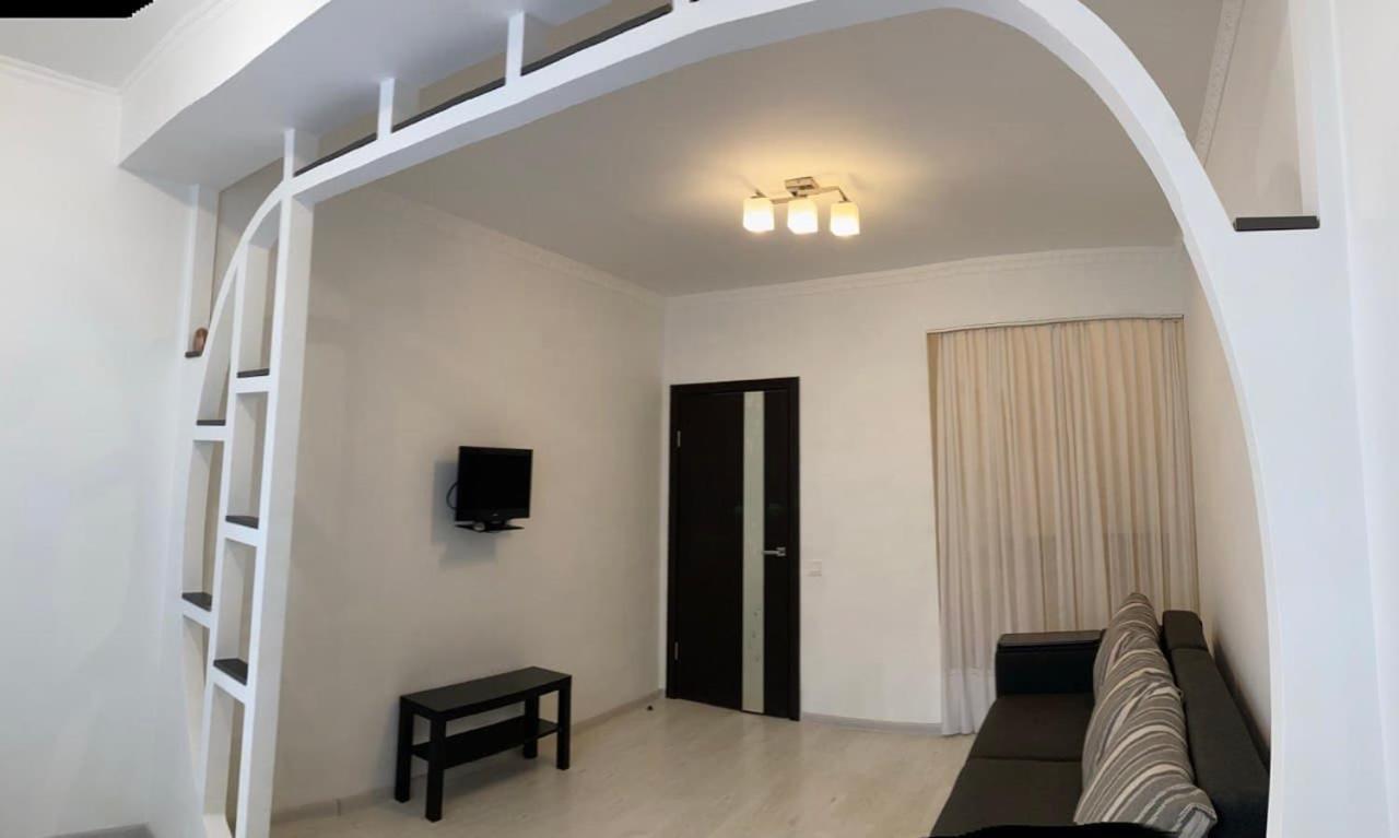 New Cosy Apartment リヴィウ エクステリア 写真