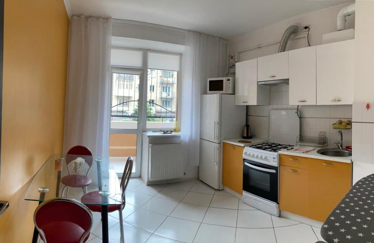 New Cosy Apartment リヴィウ エクステリア 写真